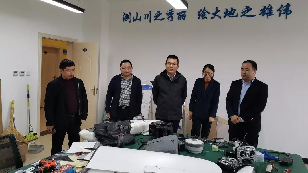 洋县副县长晁松林一行人员考察汉中颐高互联网 双创园