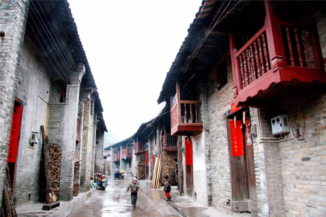 下周记得克金秀这个瑶寨嗨起来呀