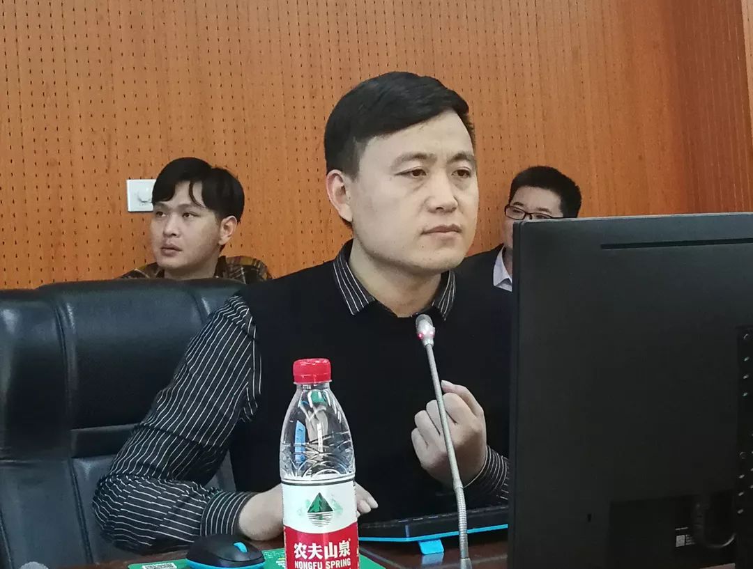 超声医学科主任张煜华肿内一主任张维真这场会议以"小瘤种,大学问"为