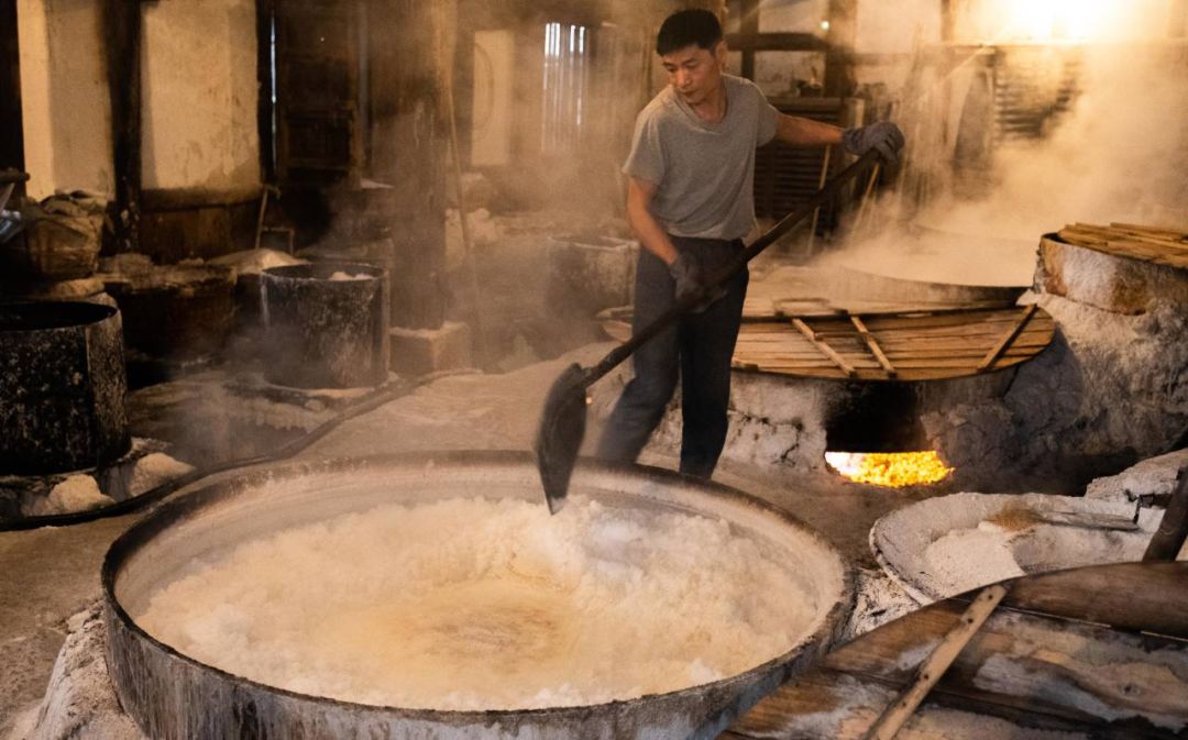 掌上蜀show两岸新媒体人show千年盐都风采从井盐匠艺探寻民族精神