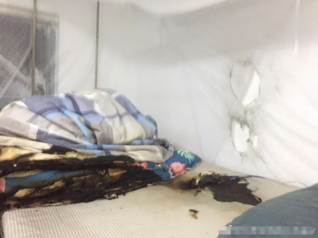 吓人充电宝半夜无故自燃所有商丘人注意你可能也有这个习惯