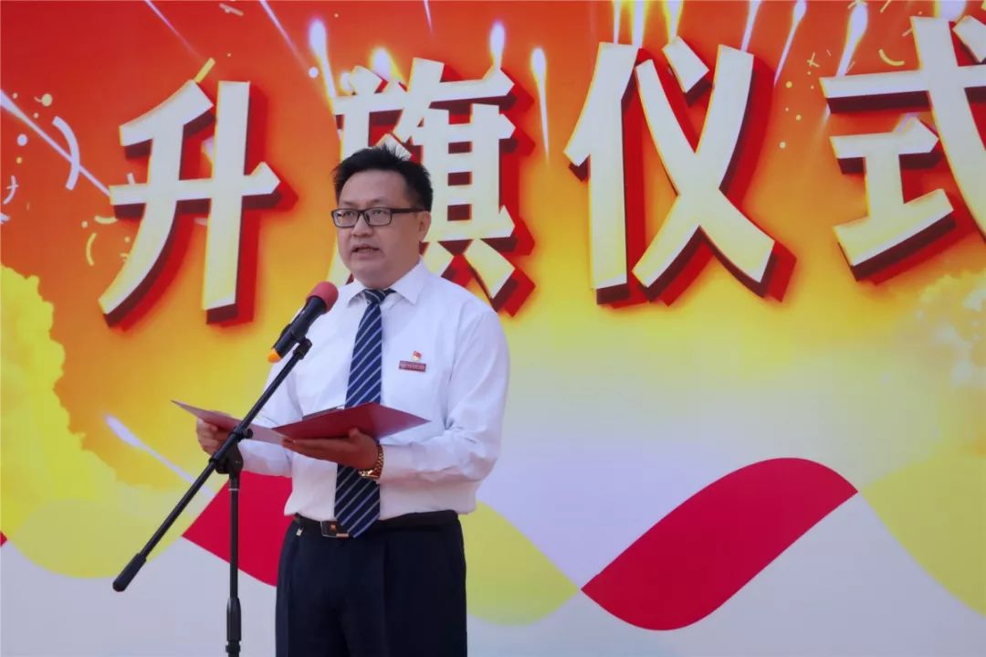 他们都在讲话中回顾校友杨殷烈士生平事迹,并呼吁同学自觉继承红色