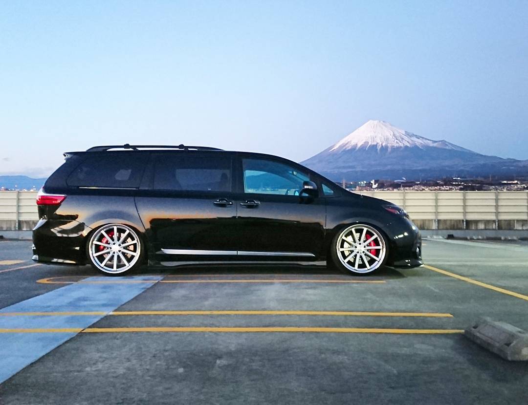 改装鉴赏丰田塞纳安装rotora罗托拉街道挑战系列刹车