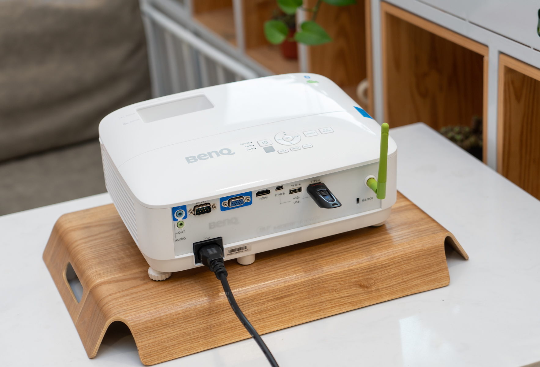 多种无线投影方式更出彩明基e580办公投影仪开启会议新时代