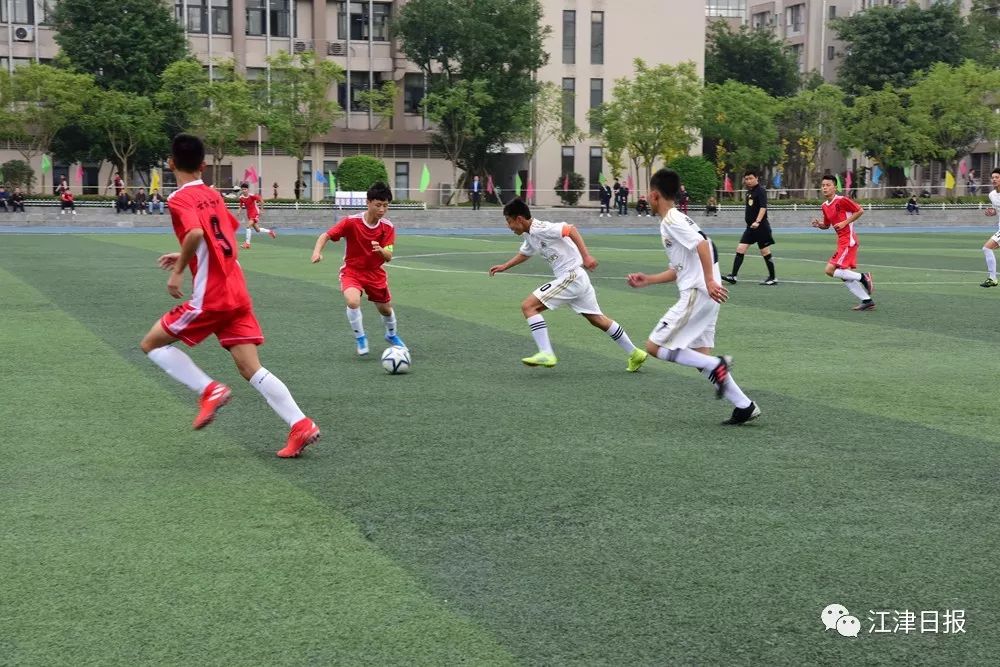 围观重庆校园足球联赛在江津开赛走看球去