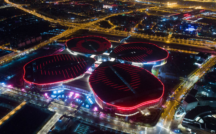 进博会二度举办,听宏信建发揭秘"四叶草"美丽绽放背后的故事_上海