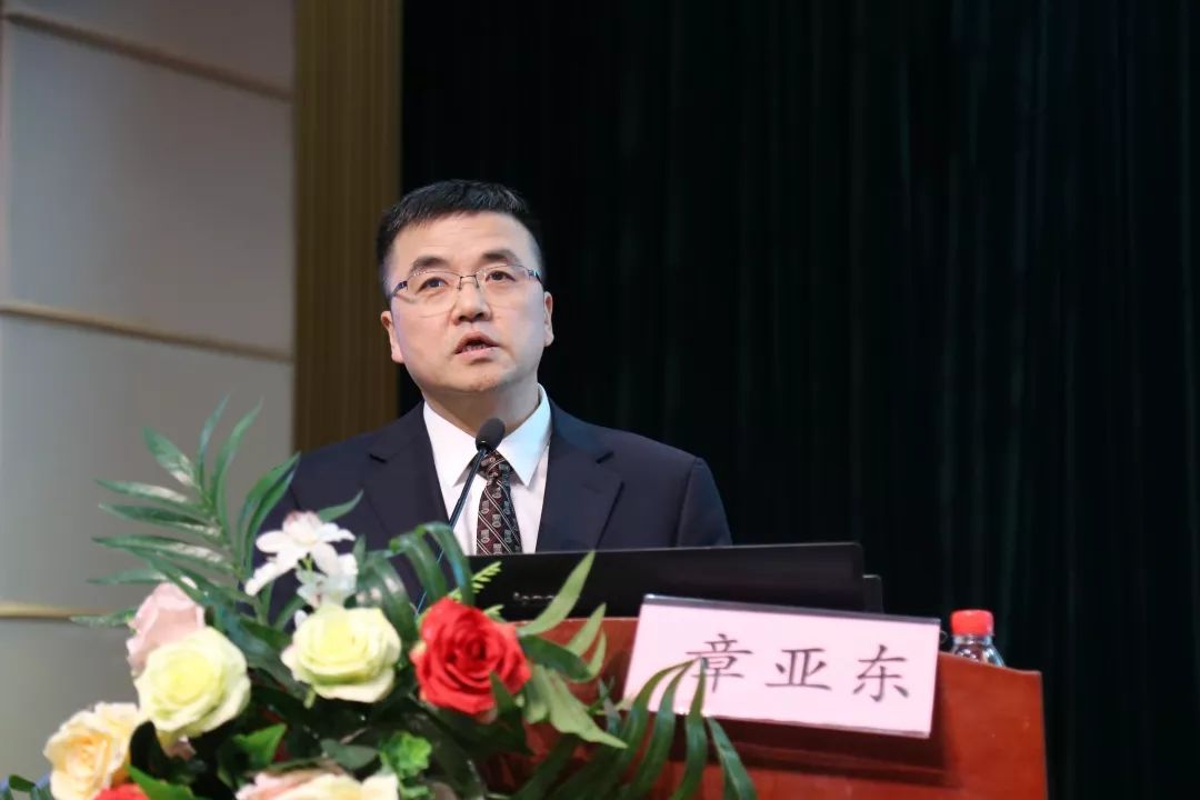 在前叉韧带重建及术后康复板块,由国内著名专家刘玉杰,章亚东,陈德生