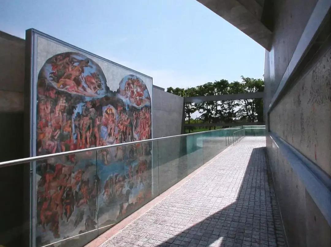 半路出家的日本鬼才建筑师安藤忠雄和他设计的十大美术馆惊艳了世界