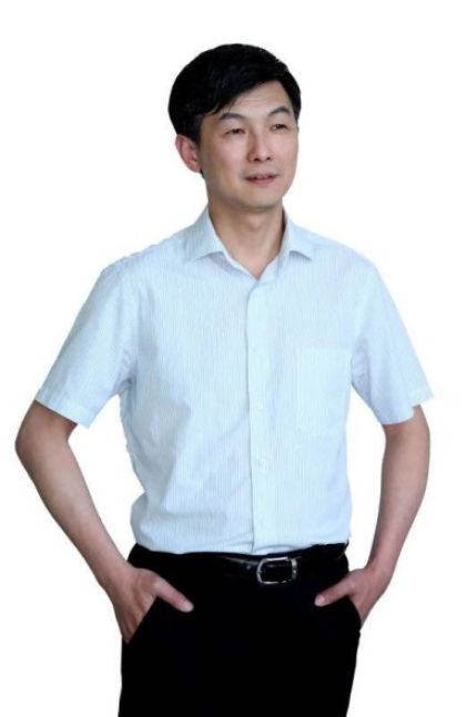 赵滨主任医师,硕士生导师简介:75 上海市第七人民医院甲乳疝外科