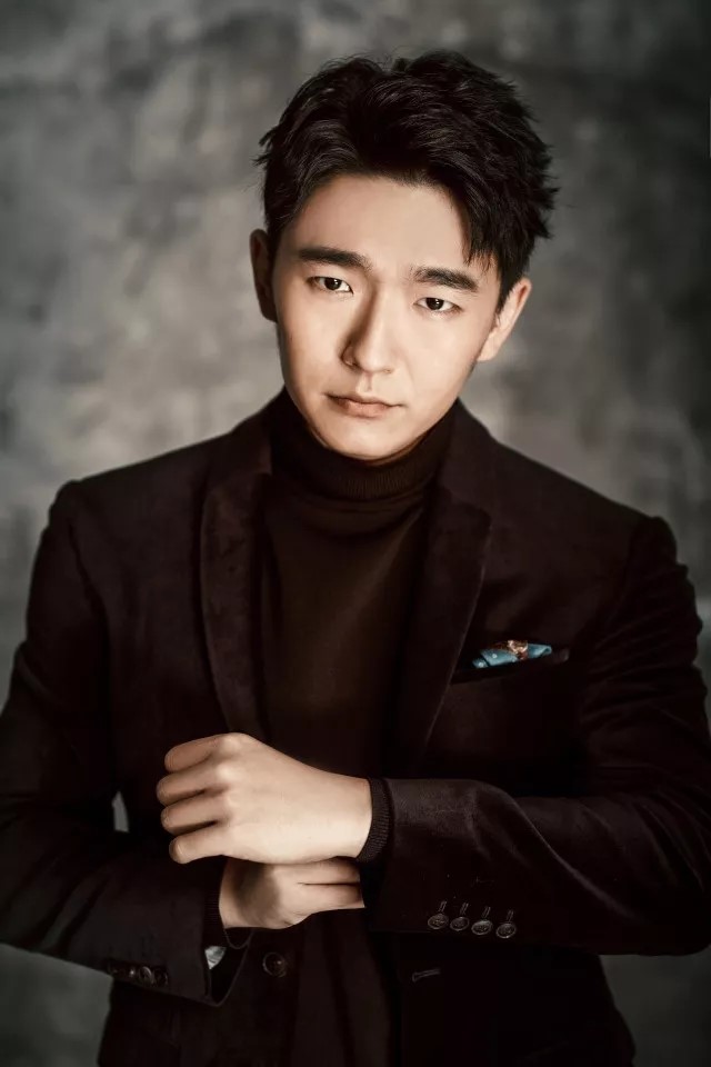 王子腾90后之潜力金股中的多变演员