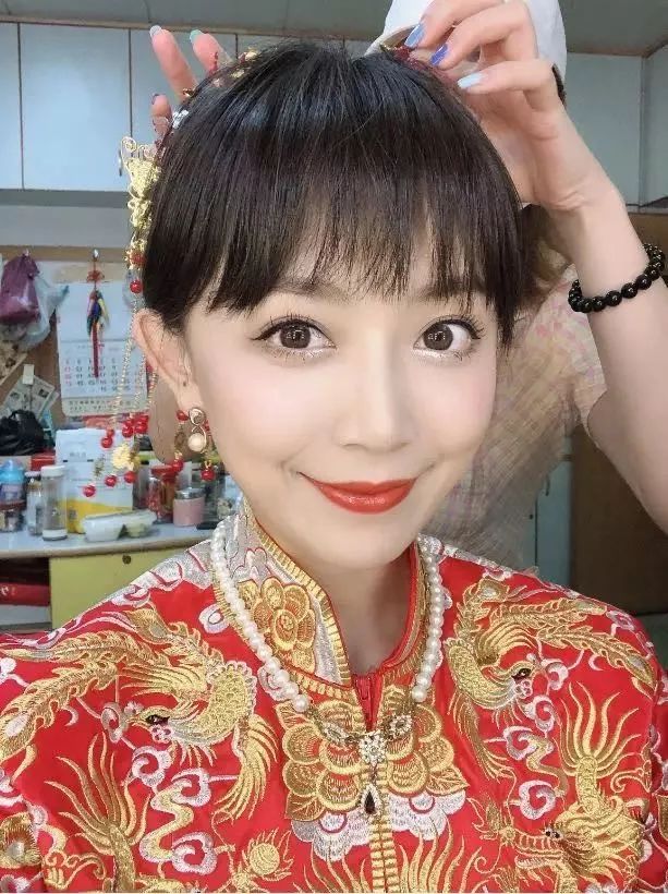 外来媳妇本地郎再刷屏19年又一对主演结婚英德人从小看着她大的