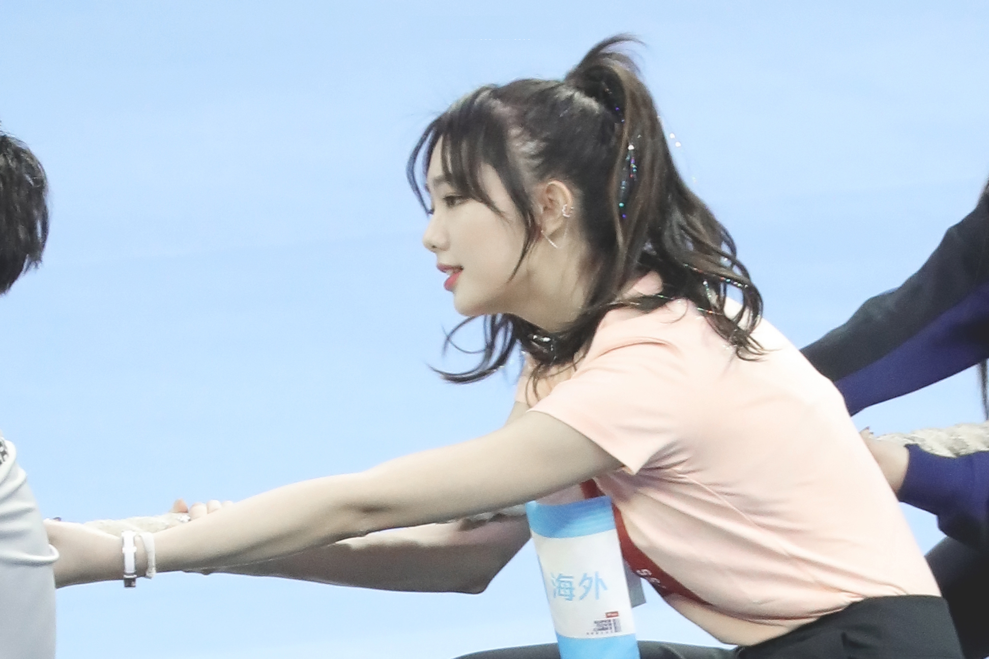 火箭少女李紫婷《超新星》显大力 "拔河"金牌实至名归!