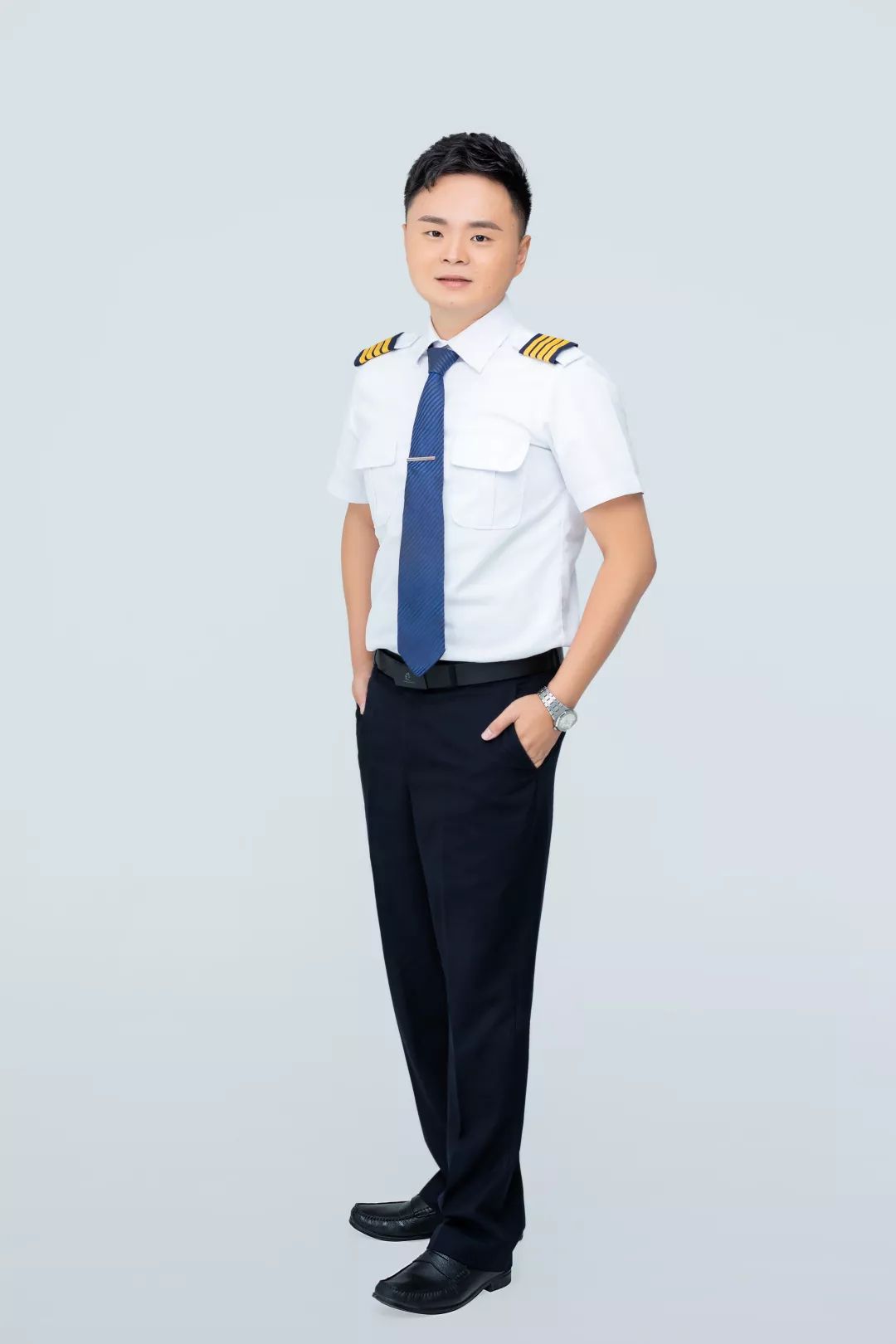 遇见华夏航空机长胡畔11年接机28架的接机王