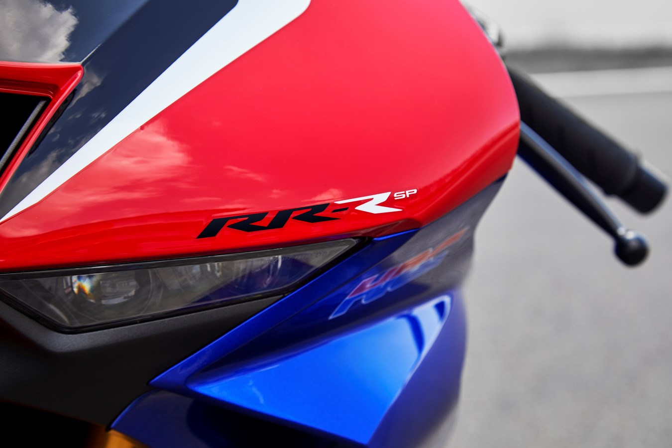 【资讯】本田火刃3R登场!2020 CBR1000RR-R亮相米兰_搜狐汽车_搜狐网