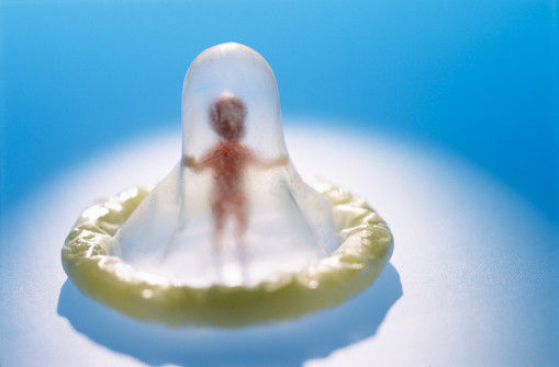 原创夫妻生活使用避孕套为何还怀孕并非是套套的错原因有四种