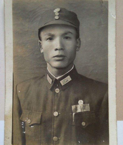 说一下整编八十五师师长,他毕业于贵州讲武堂,北伐时期先后担任营长