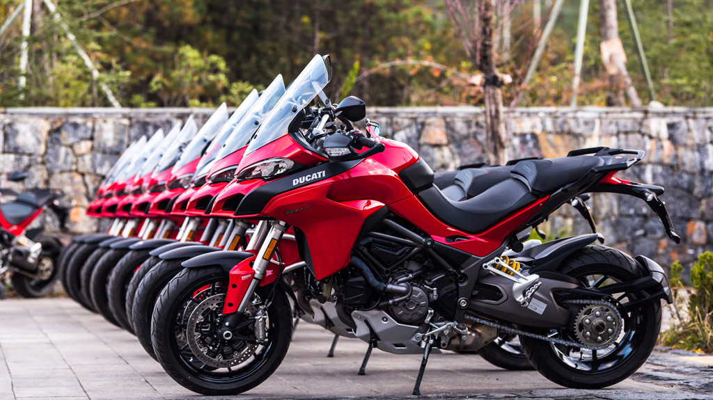 高颜值全能高手,杜卡迪新款mts 950 s初体验