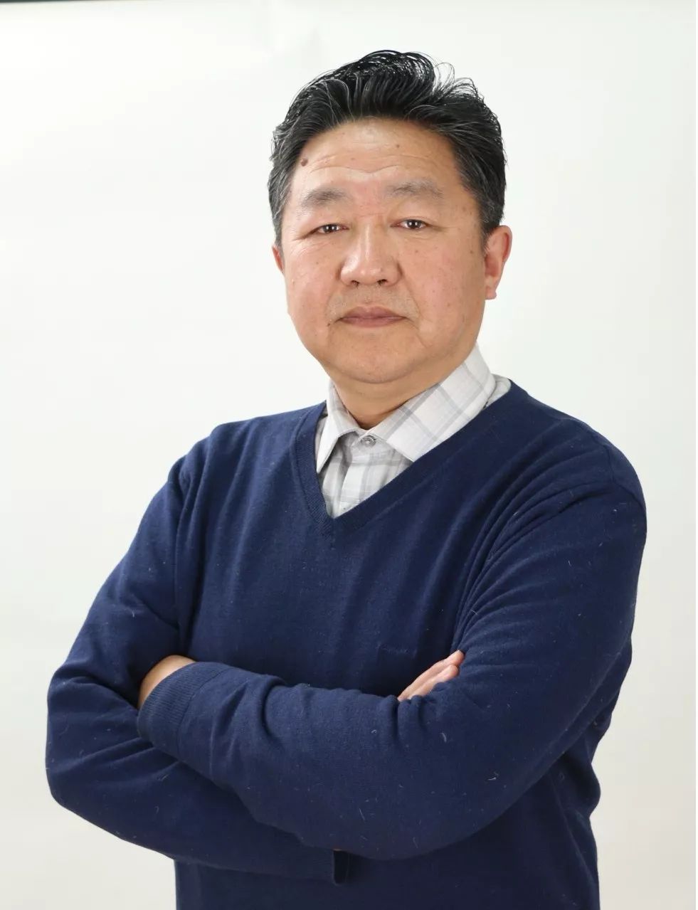 北京中医药大学中医博士,受业于国际针灸名家杨维杰中医博士已逾25年