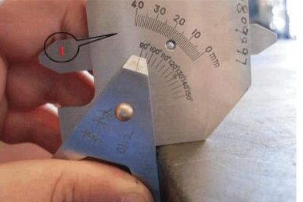 扩展资料焊接检验尺的计量性能要求1,高度尺,咬边深度尺和多用尺指标