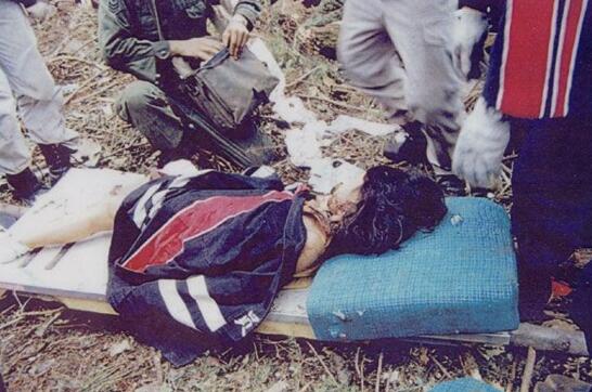 原创俄罗斯75人航班空难搜救现奇怪一幕驾驶舱竟有2具孩子遗体