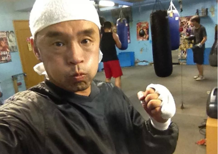 年拍300多部电影东尼大木精力旺盛酷似周杰伦竟是职业拳手