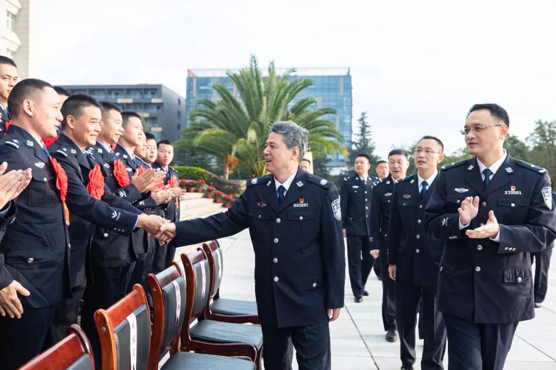 书记,厅长任军号,省公安厅副厅长胡祖俊,总站党委书记,总站长孙鸿滨