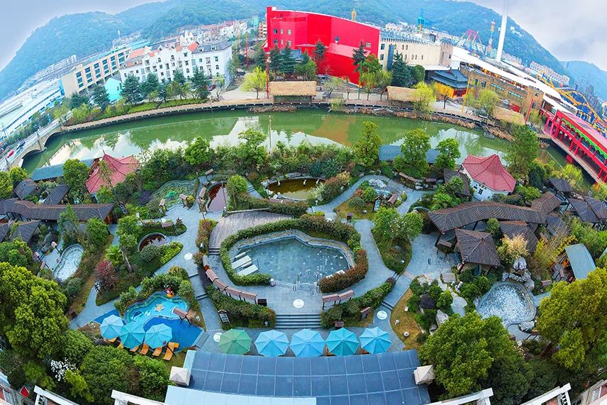 699元抢购云曼温泉特惠票地铁一号线直达秋冬泡个汤一起放松一下快来