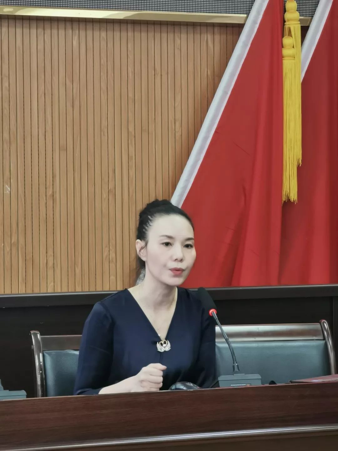 11月5日上午,娄桥街道党工委委员叶蕾在娄桥街道办事处二楼会议室主