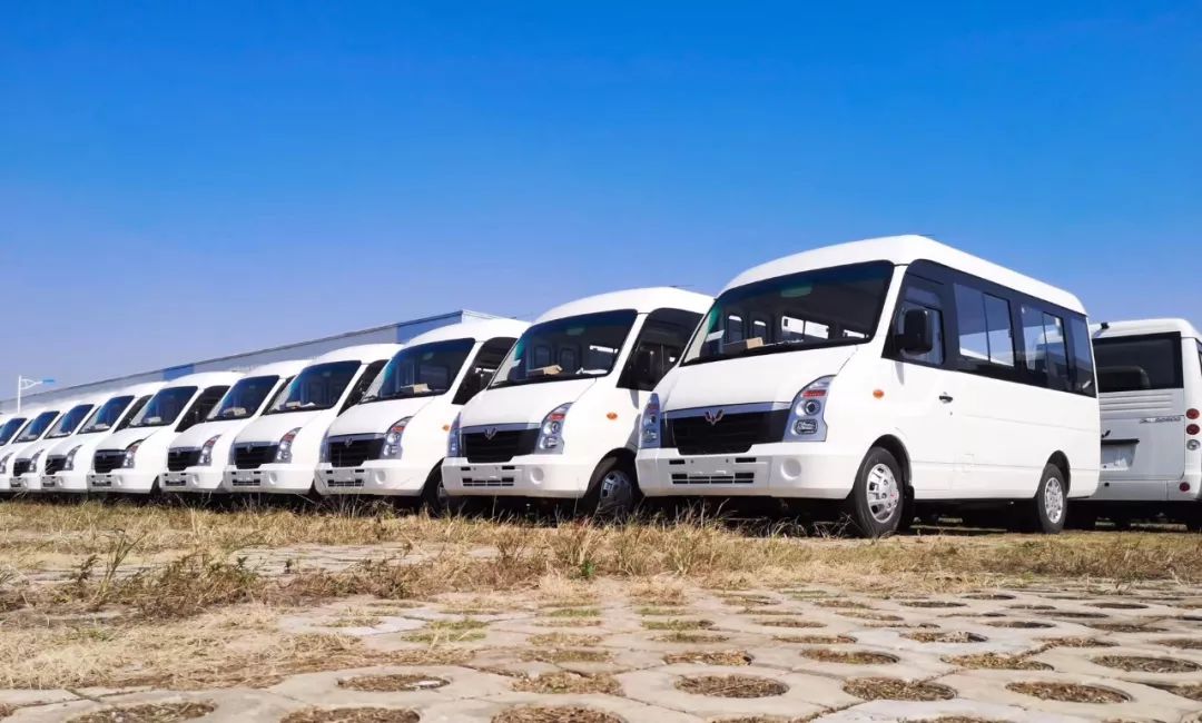 大宗海外订单成交征战世界的五菱s100客车