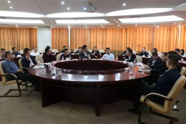 11月5日,唐山市工业和信息化局副局长孟祥印带领有关部门负责人和10多