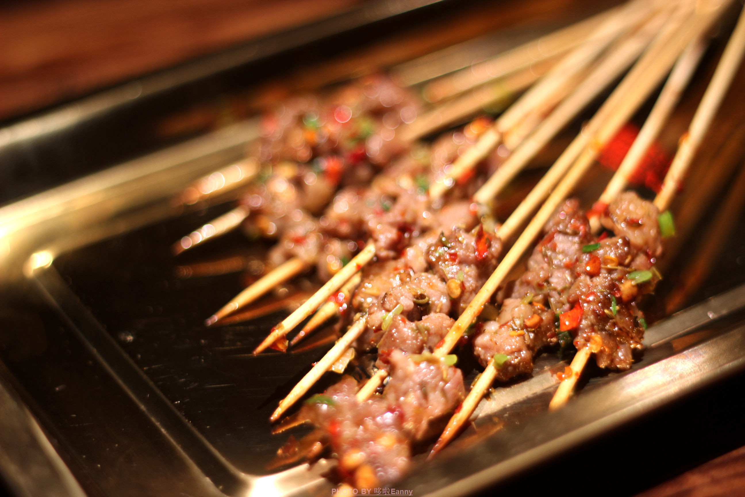 兄弟同盟,重情义,一杯酒,一世情,约上三五好友来一场烤串局_烧烤