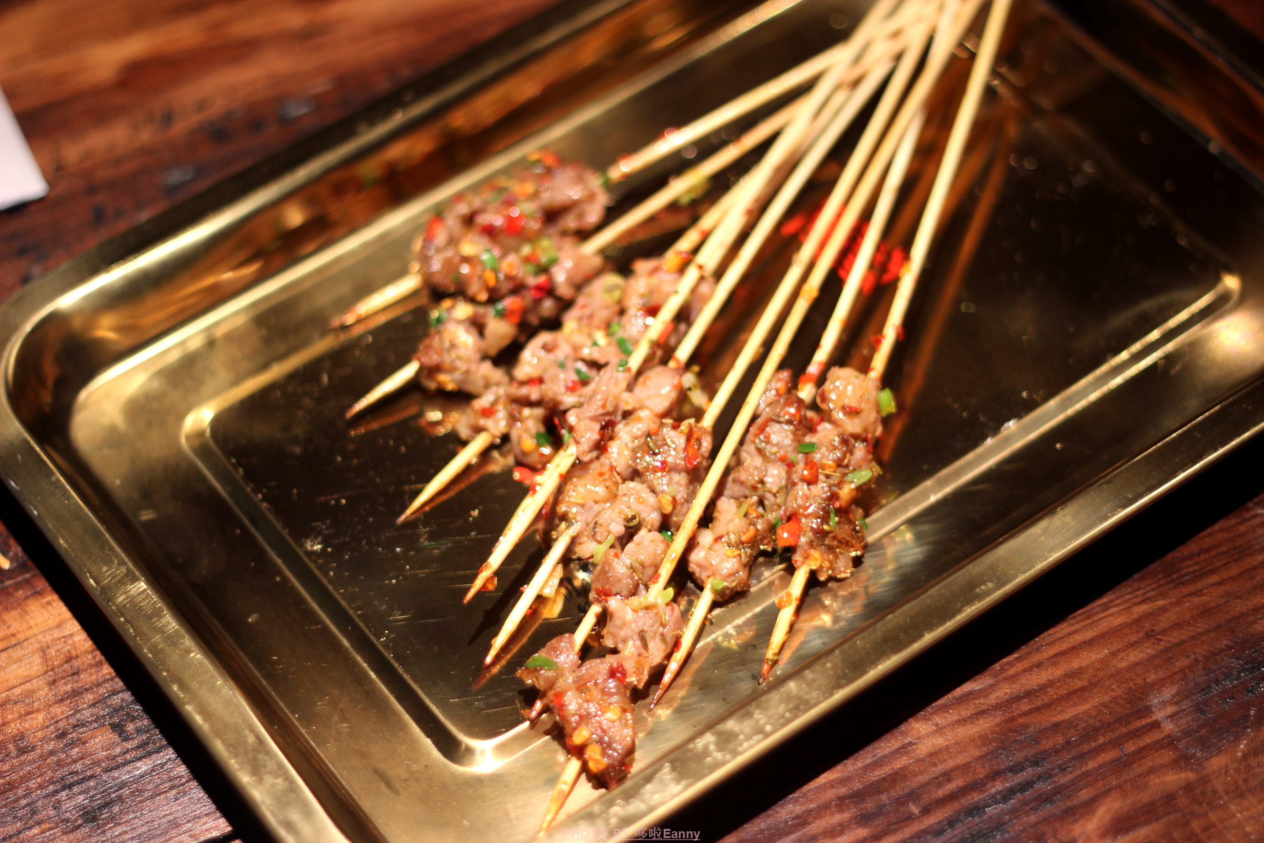 烈火牛肉 (高温锁汁 小心烫口)第一次吃烤牛油,吃起来一点也不油而是