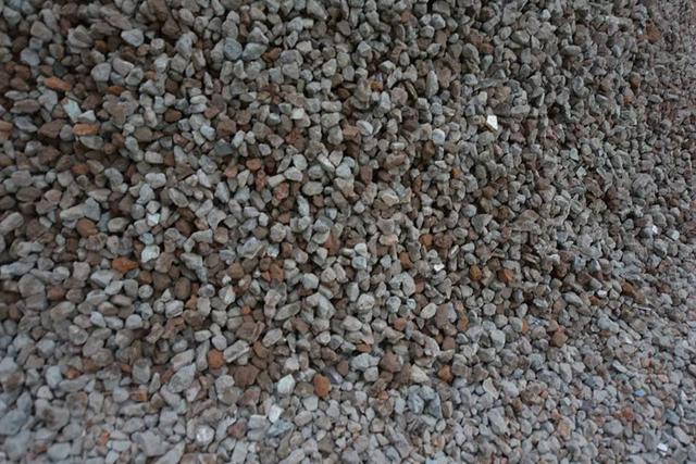 建筑垃圾再利用环保相关行业求得生存和发展的契机