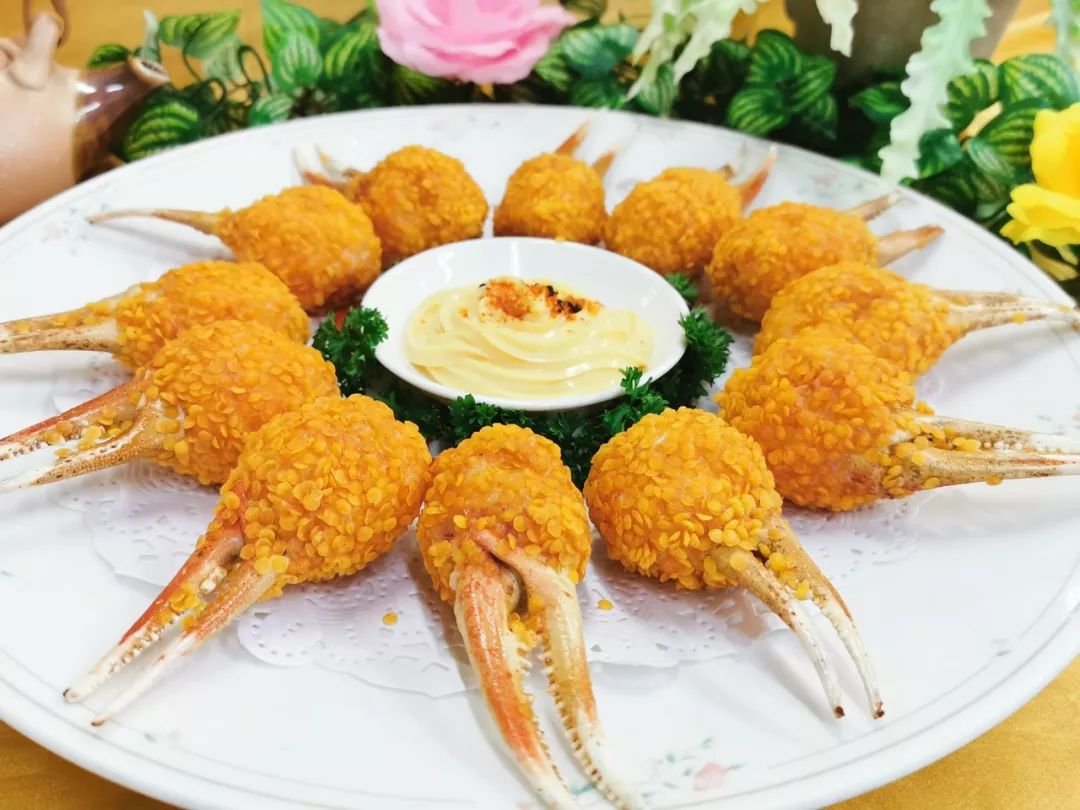 黄金炸酿竹叶蟹钳