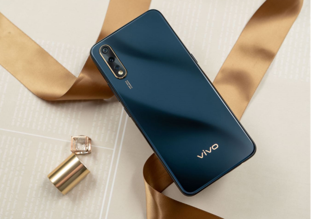 原创双十一选手机,携优惠来袭的vivo z5极速幻影