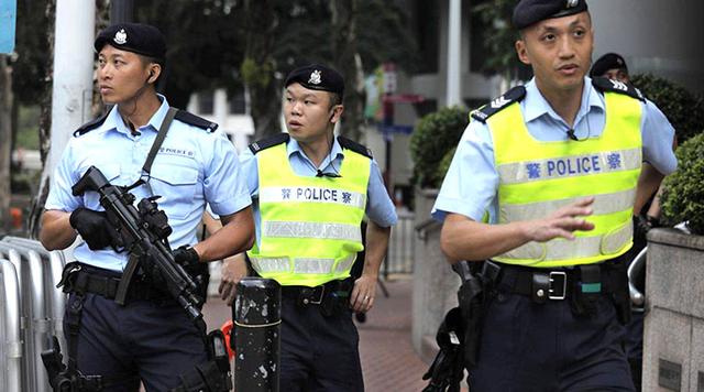 雷厉风行!香港警察三天逮捕325人,守护香港,不给暴徒可乘之机