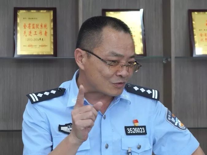 人物风采福建省洛江监狱基建办主任黄颖