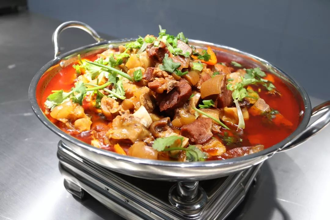 干锅辣子鸡土家小灶蒜薹炒肉煎饺过桥米线石锅麻辣牛肉鸡蛋肉丝肠粉