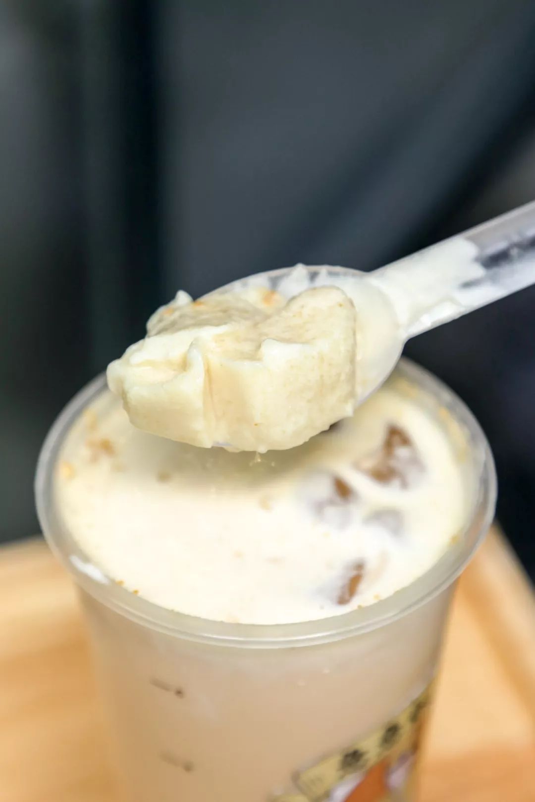 喜茶出了一杯可以吸的豆乳盒子喝之前必须先看说明书