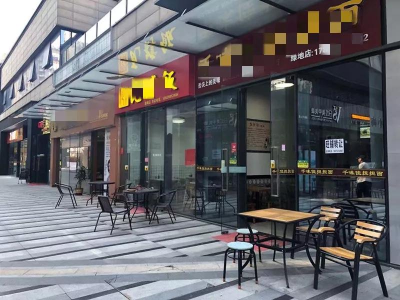 天丰誉城后面商业街如果要购物也有其他选择,项目旁边有酒店,恒福国际