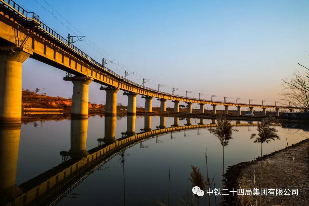 浙赣线实施电气化改造,使该线行车速度和输送能力大幅度提高,有利地