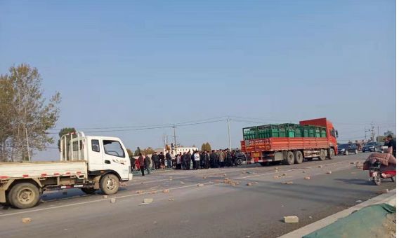 杞县东关发生两起车祸一起去看看