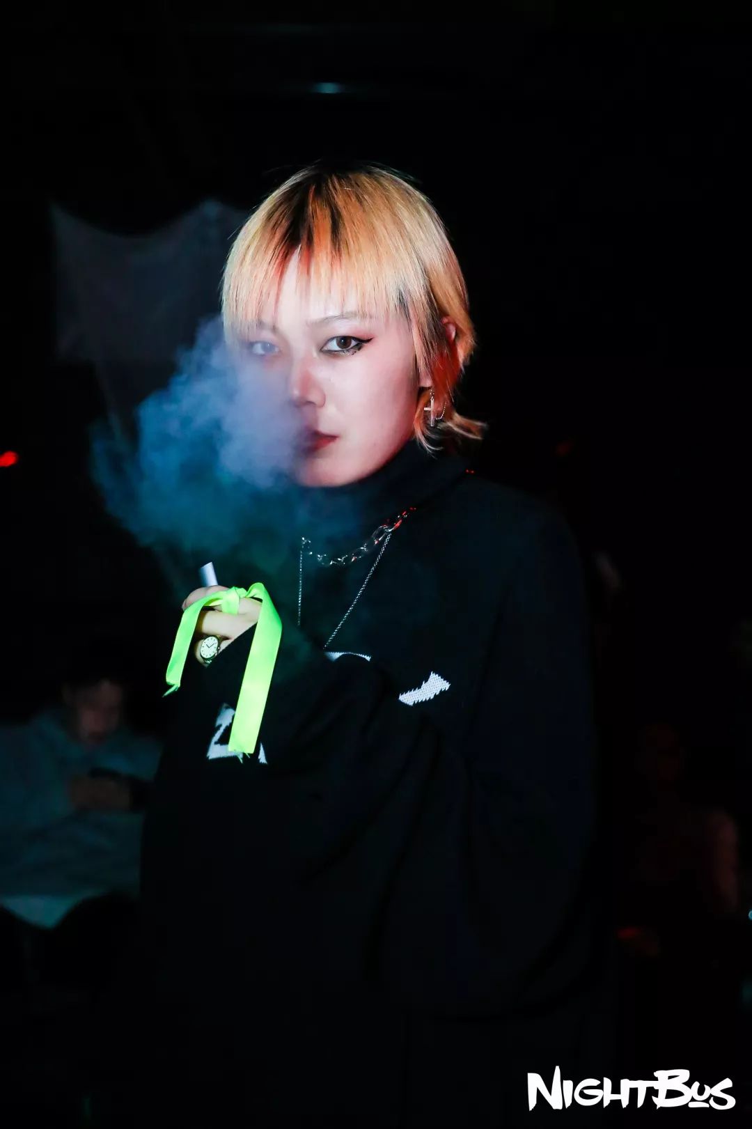 chaper 3在club蹦迪喝奶茶火锅涮脑花电子烟氤氲聚在一起我们一直