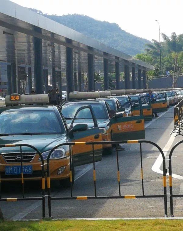 不打表只议价梅州西站出租车乱象以后任性不起来了