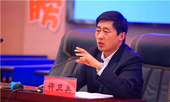 活动最后,海安市城南实验小学教育集团校长,江苏省特级教师许卫兵进行