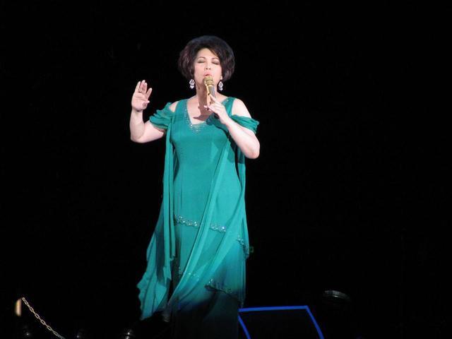 十年无性婚姻,丈夫婚内出轨,离婚后不幸患癌,她用一生治愈情伤_蔡琴