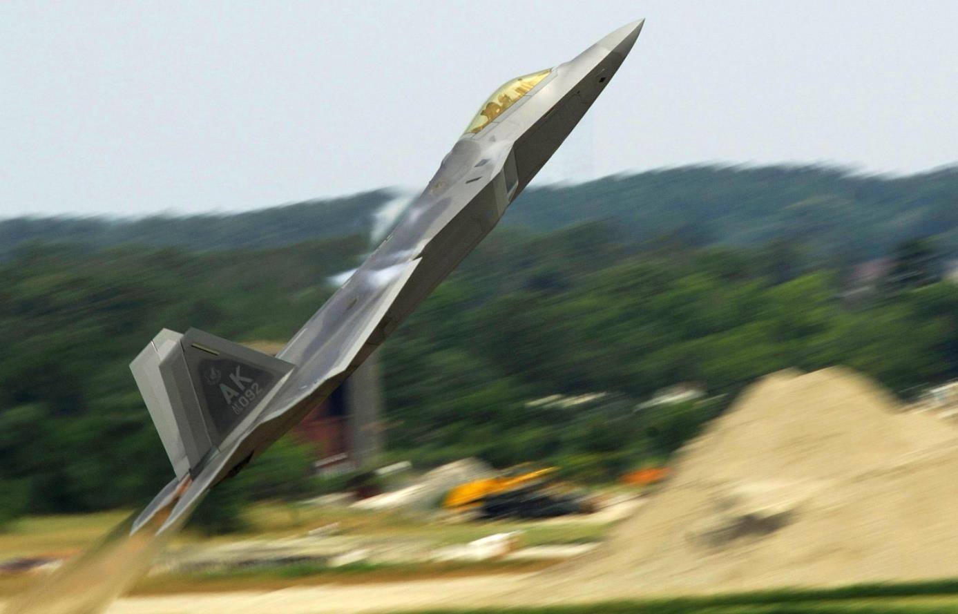 鸭翼布局升力明显,操控灵活,为何美国战机都不用_飞机