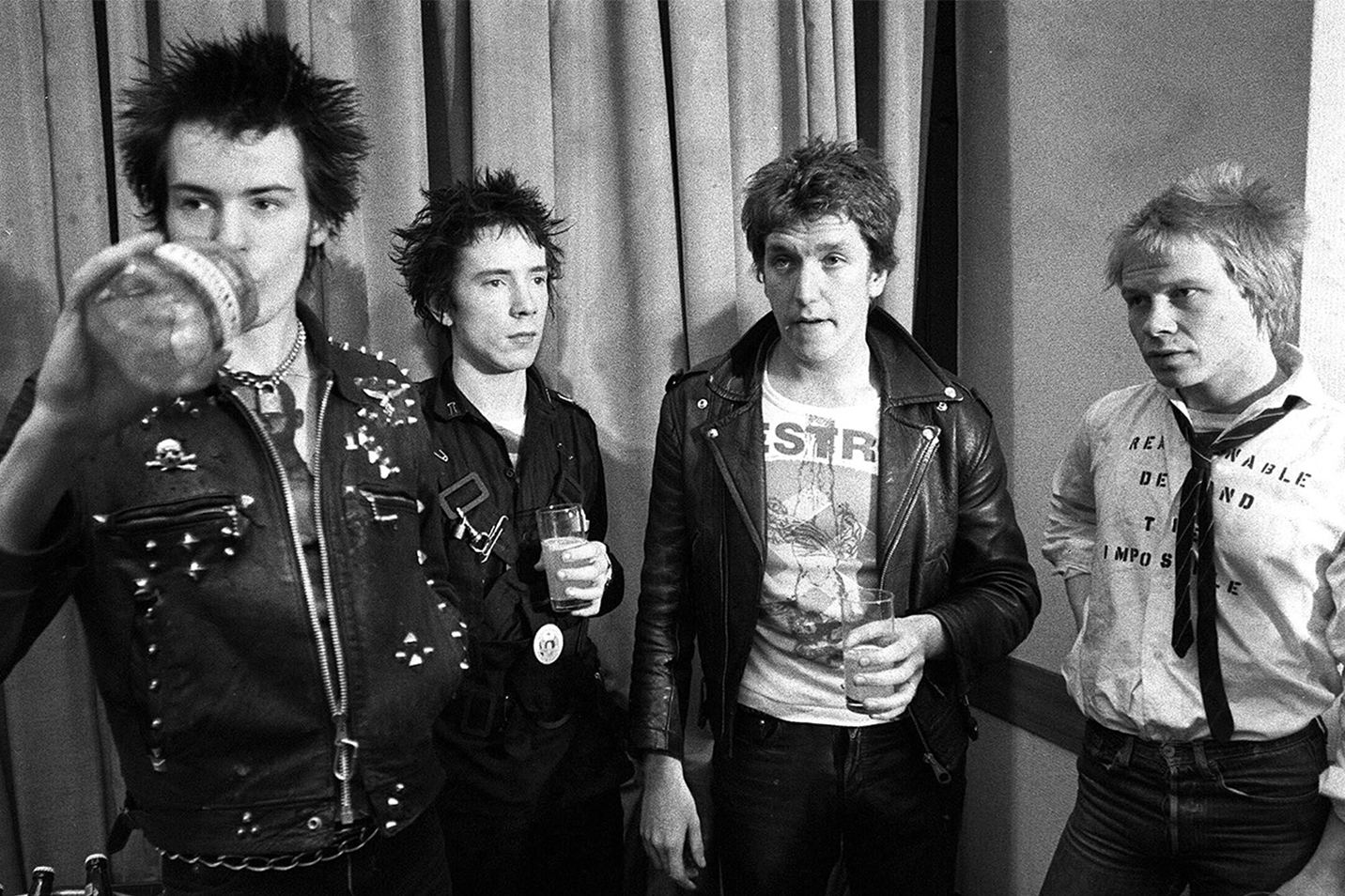 【音乐史上的11月6日】"朋克鼻祖"性手枪乐队(sex pistols)出道首秀