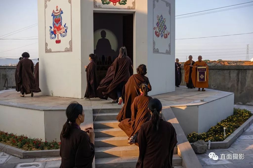年年深秋龙三寺药师圣诞打佛七