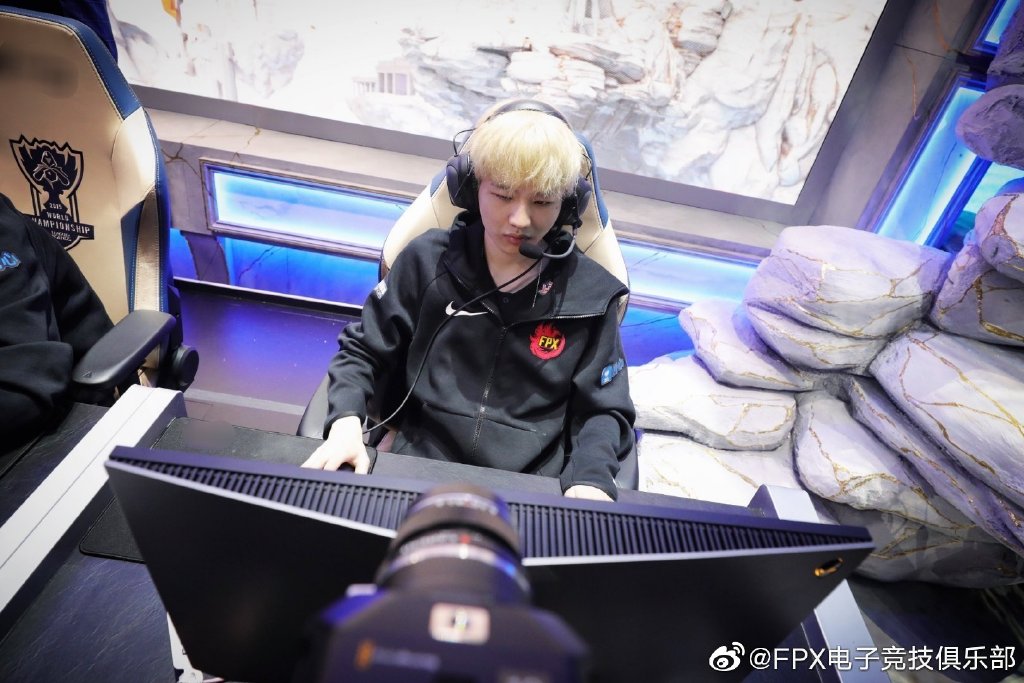 fpx刘青松微博怒骂粉丝获好评!网友:电子竞技实力说话!骂的好